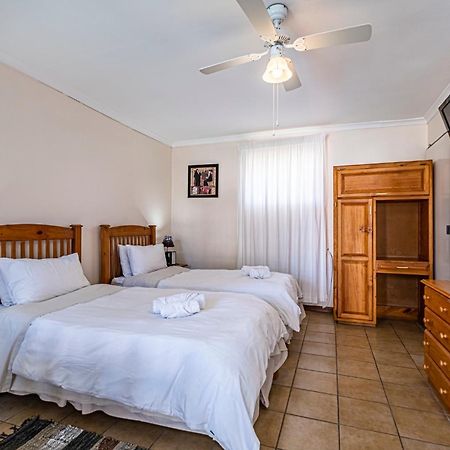5 Third Avenue Guesthouse Port Elizabeth Exterior photo
