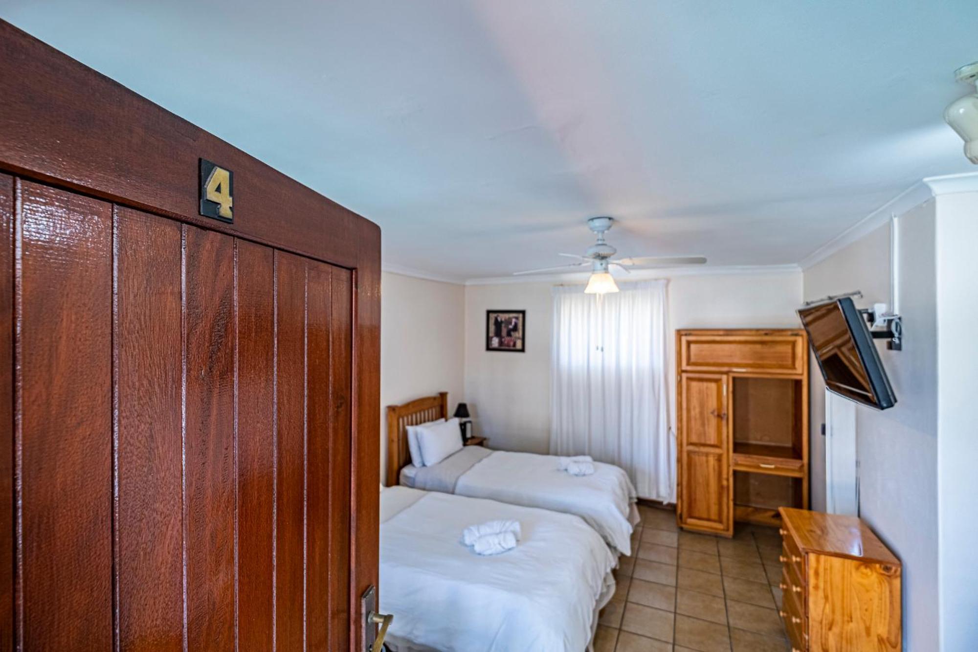 5 Third Avenue Guesthouse Port Elizabeth Exterior photo